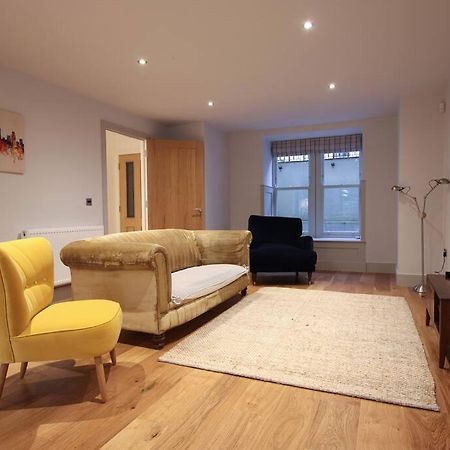 Stylish 2 Bed Home In The Heart Of Clifton Bristol Exterior photo