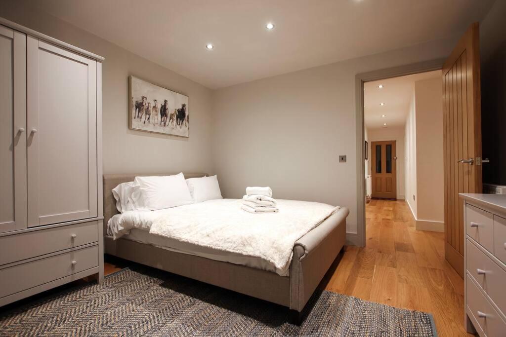 Stylish 2 Bed Home In The Heart Of Clifton Bristol Exterior photo